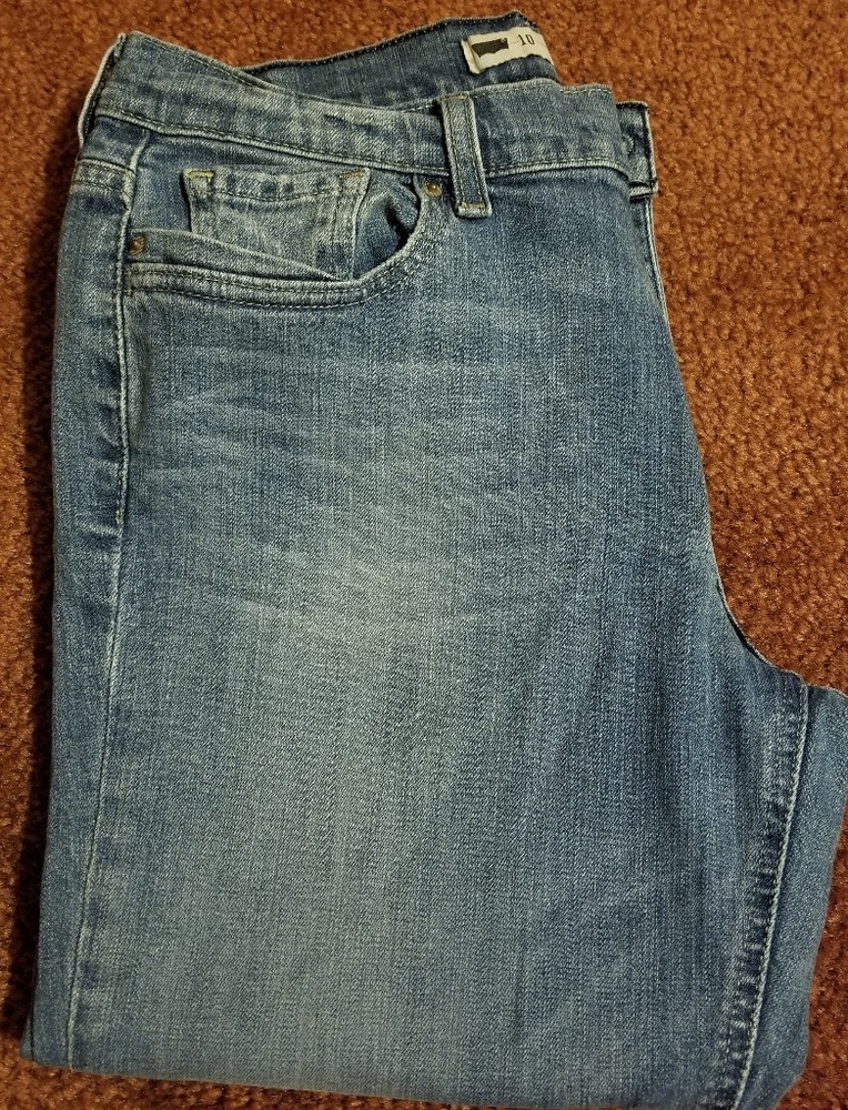 Levi's capri jeans size 10